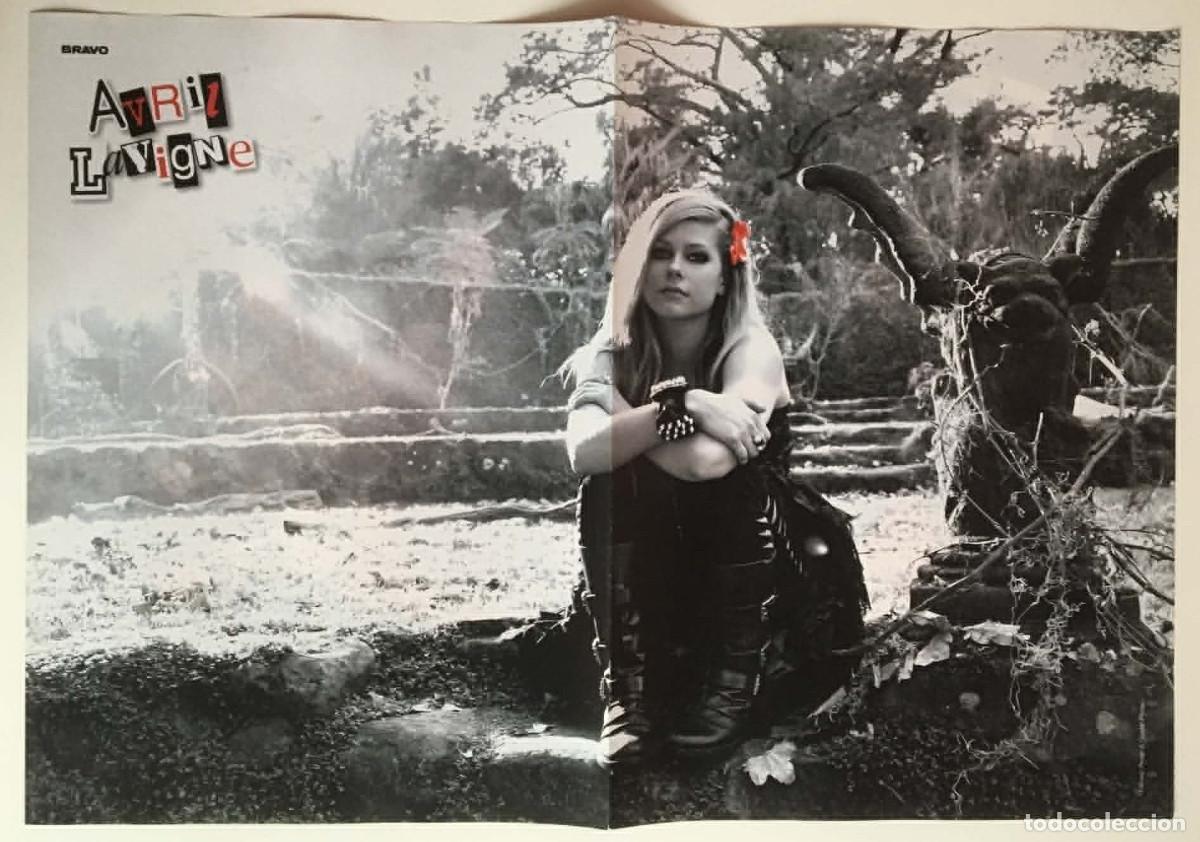 Coleccionismo de carteles: Avril Lavigne Gothic Cemetery / Adam Lambert Glam Rock Double-Sided Poster Bravo Mulgaria Music