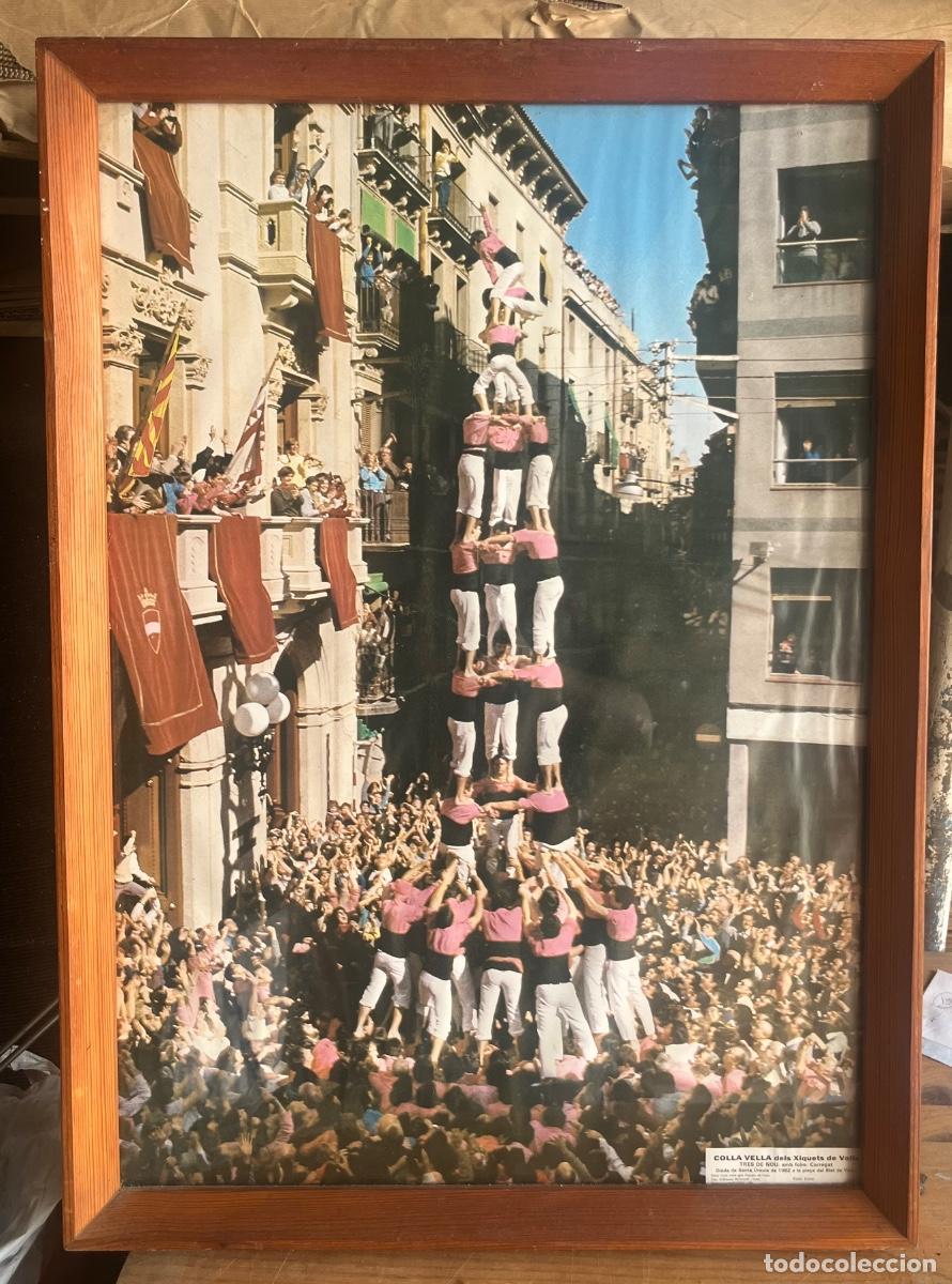 Coleccionismo de carteles: CARTEL ENMARCADO DE SANTA &Uacute;RSULA 1982 COLLA VELLA XIQUETS DE VALLS TRES DE NOU AMB FOLRE