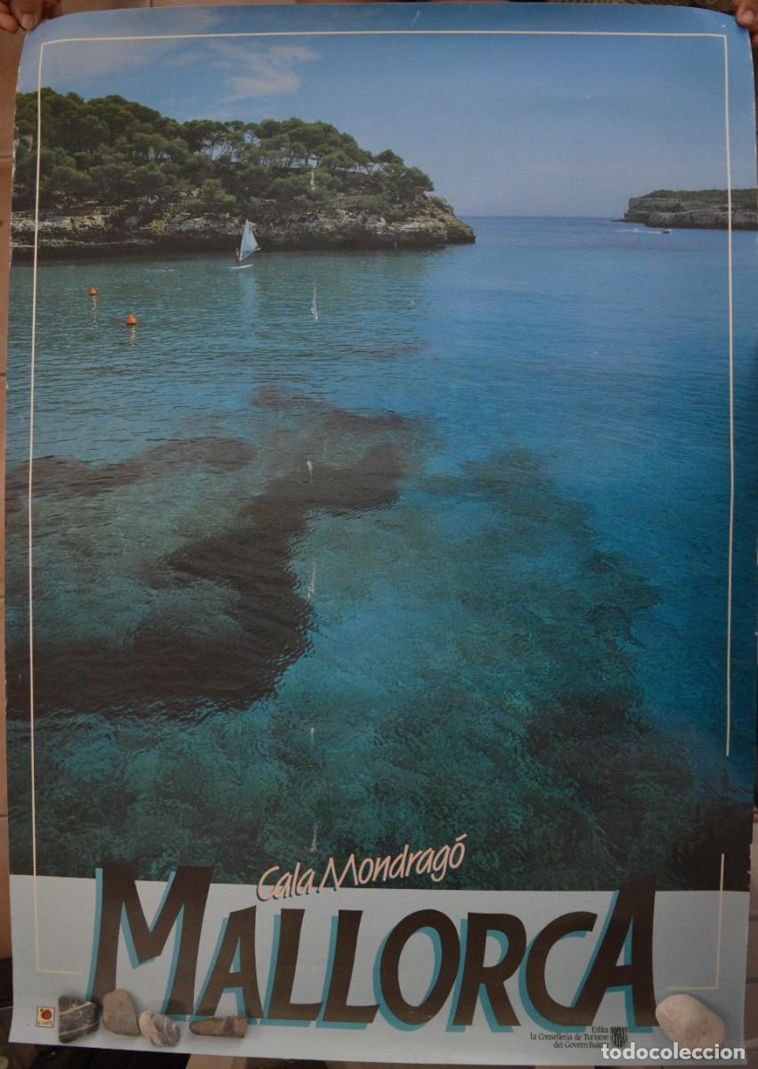 Coleccionismo de carteles: CARTEL MALLORCA ISLAS BALEARES ILLES BALEARS CALA MONDRAG&Oacute; PARQUE NATURAL SANTANY&Iacute; MAR ARENA FOTO