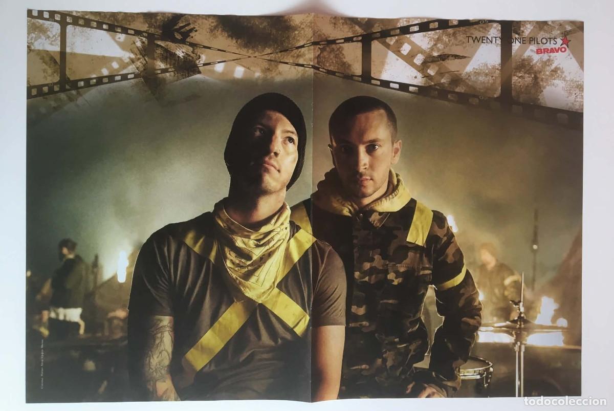 Coleccionismo de carteles: Twenty One Pilots / Emil & Izabel Double-Sided Poster A3 Bravo Magazine Bulgaria Music