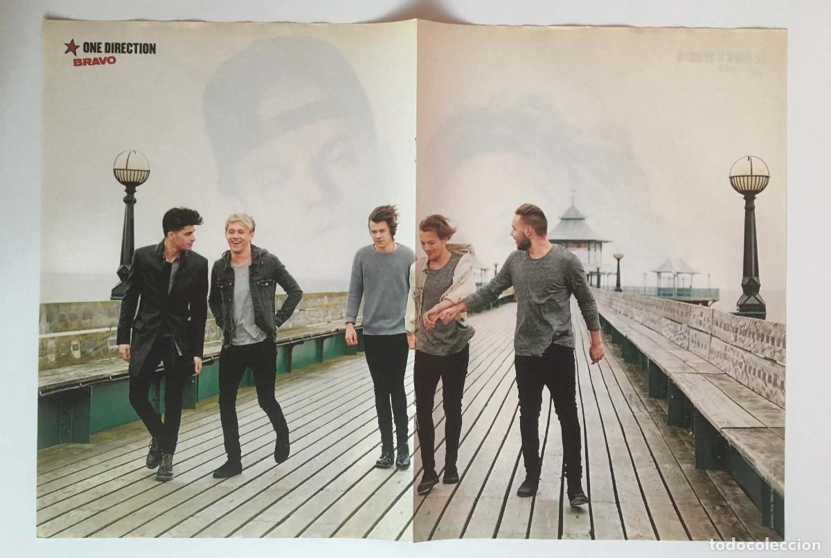 Coleccionismo de carteles: One Direction / Lora & Kristo Double-Sided Poster A3 Bravo Magazine Bulgaria Music