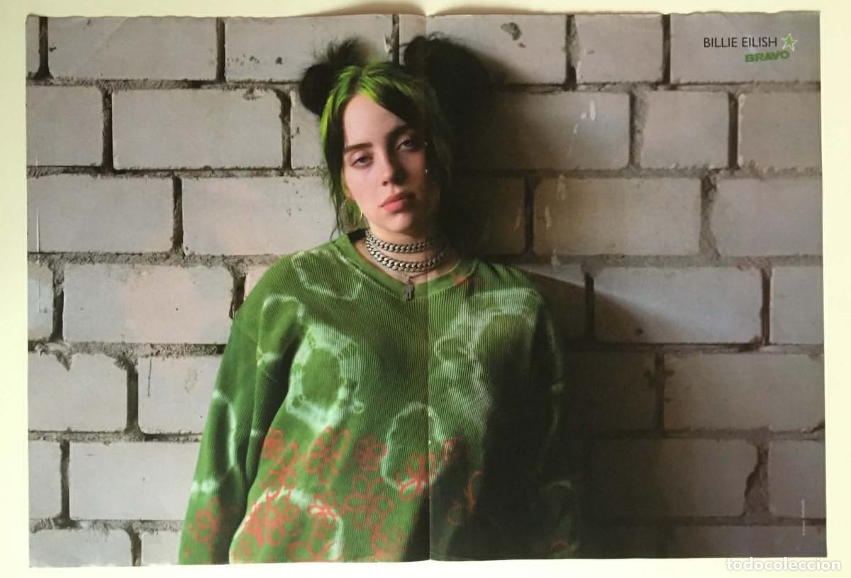 Coleccionismo de carteles: Billie Eilish / Camila Mendes Riverdale Double-Sided Poster A3 Bravo Magazine Bulgaria Music Pin-up