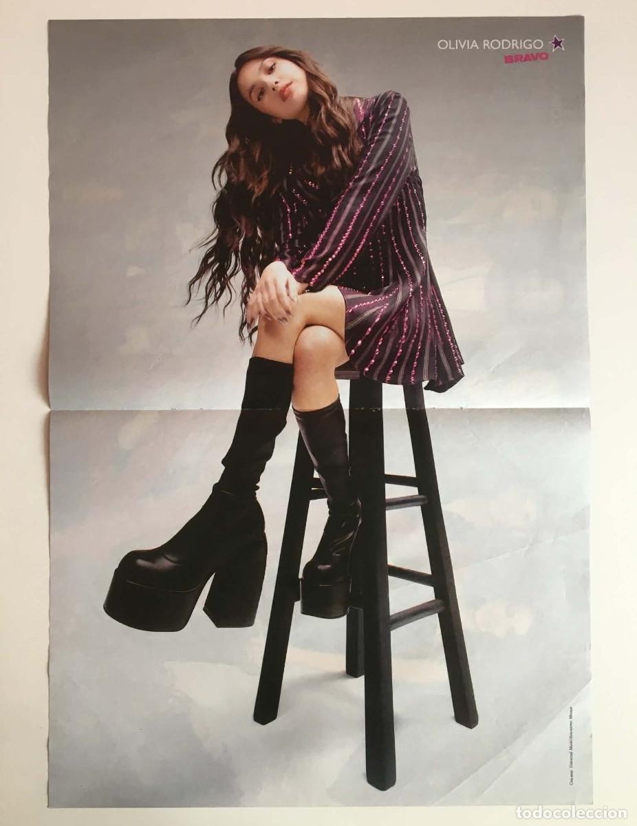 Coleccionismo de carteles: Olivia Rodrigo / Cobra Kai Double-Sided Poster A3 - Bravo Magazine Bulgaria Music TV Series