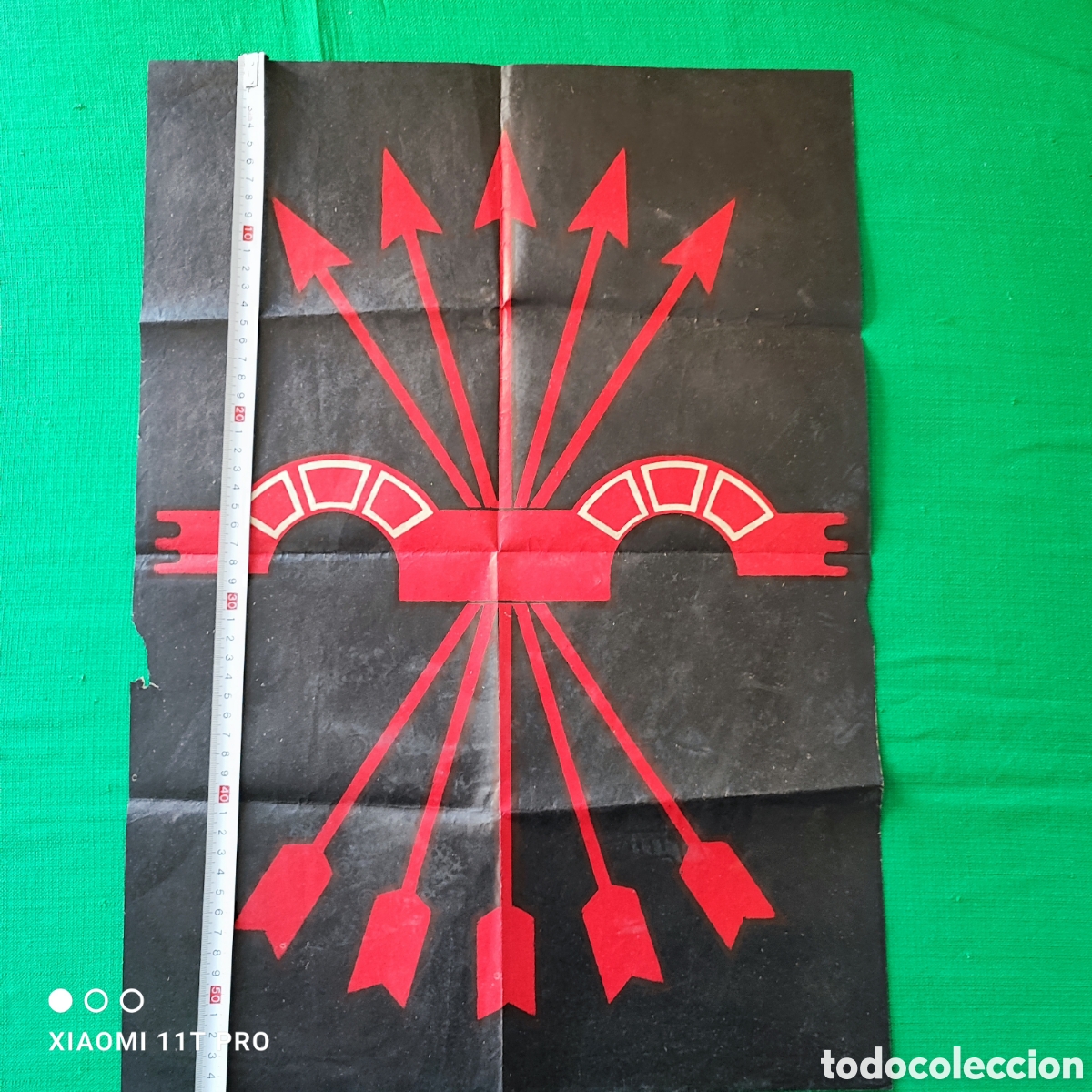 Coleccionismo de carteles: Cartel de la falange, yugo y flechas.