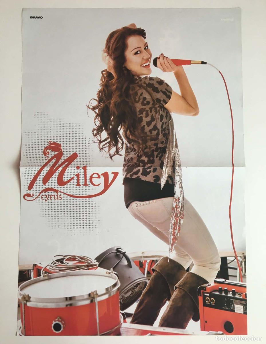 Coleccionismo de carteles: Miley Cyrus / Ashley Greene Alice Twilight Double-Sided A3 Poster - Bravo Magazine Bulgaria Rare