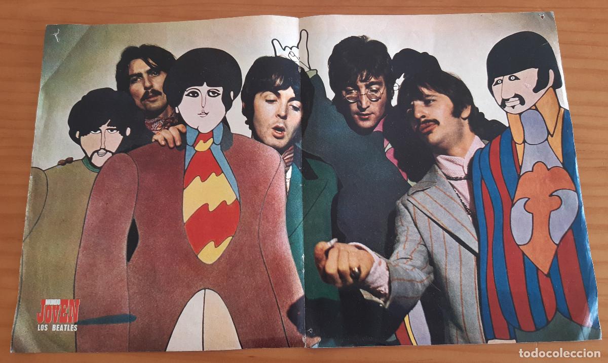 Collectionnisme d'affiches: LOS BEATLES - MUNDO JOVEN - DOS P&Aacute;GINAS CENTRALES DE LA REVISTA - 29 X 47 CMS.