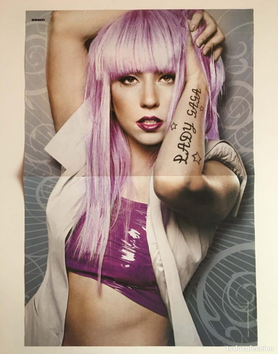 Coleccionismo de carteles: Lady Gaga / Taylor Lautner Jacob Twilight Vintage Double-Sided Poster A3 - Bravo Magazine Bulgaria