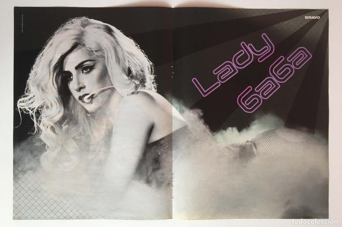 Coleccionismo de carteles: Lady Gaga / Borussia Dortmund BVB Herbstmeister 2010 Vintage Double-Sided Poster A3 - Bravo Germany
