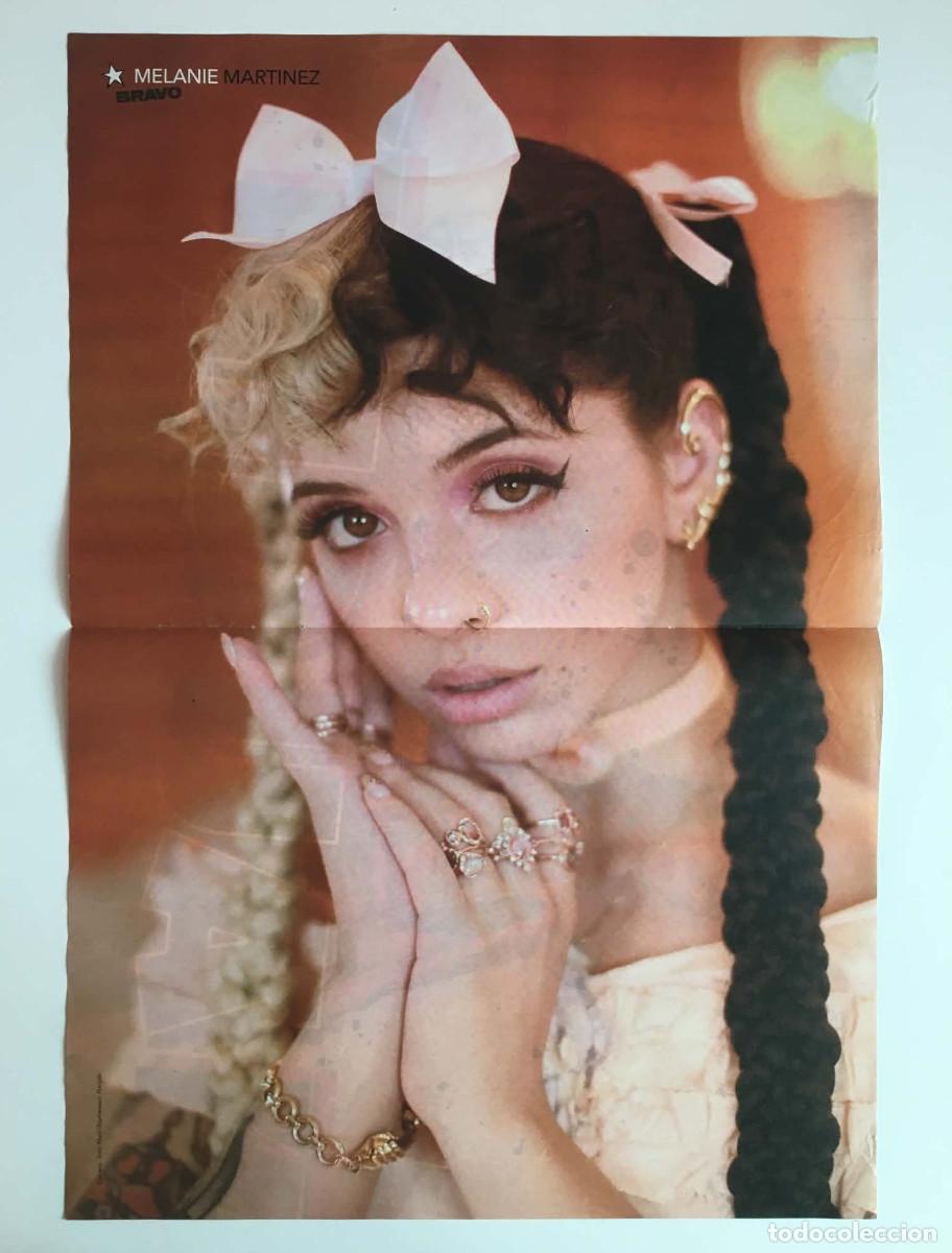 Coleccionismo de carteles: Melanie Martinez / Irene & Seulgi Red Velvet Double-Sided Poster A3 - Bravo Bulgaria Music K-Pop
