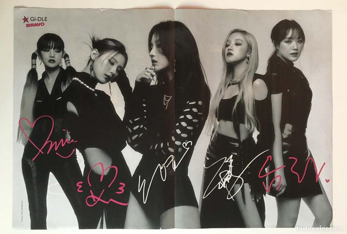 Coleccionismo de carteles: (G)I-DLE / Gigi Hadid & Kendall Jenner Double-Sided Poster A3 Bravo Magazine Bulgaria K-Pop Fashion