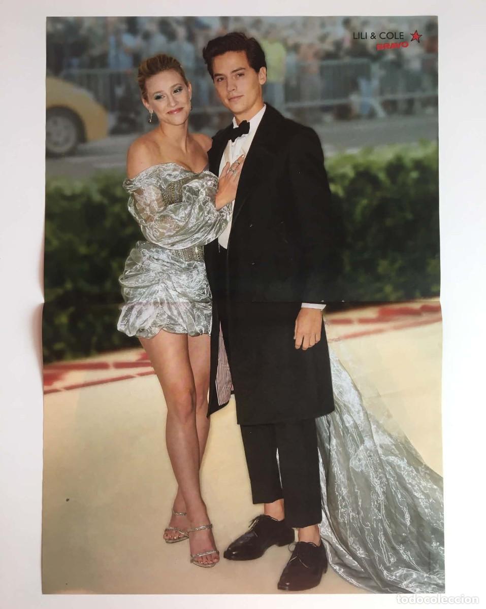 Collectionnisme d'affiches: Lili Reinhart & Cole Sprouse / Nicki Minaj Double Sided Poster A3 - Bravo Magazine Bulgaria Music TV