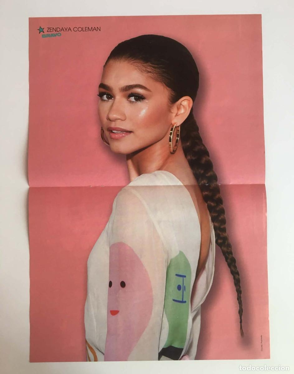 Coleccionismo de carteles: Zendaya / Martinez Twins Double-Sided Poster A3 - Bravo Magazine Bulgaria Movie Holywood