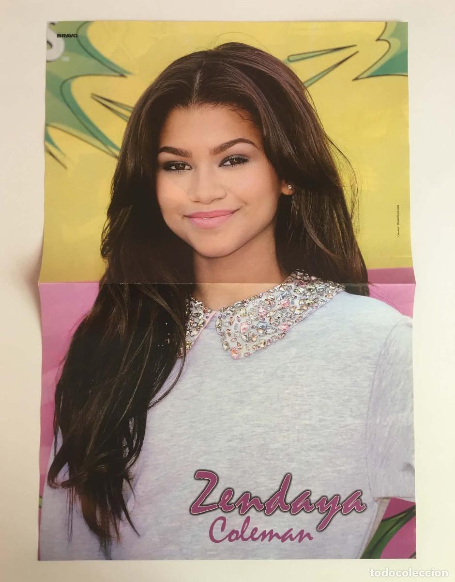 Coleccionismo de carteles: Zendaya Coleman Young Portrait / The Heirs K-Drama Double-Sided Poster A3 - Bravo Magazine Bulgaria