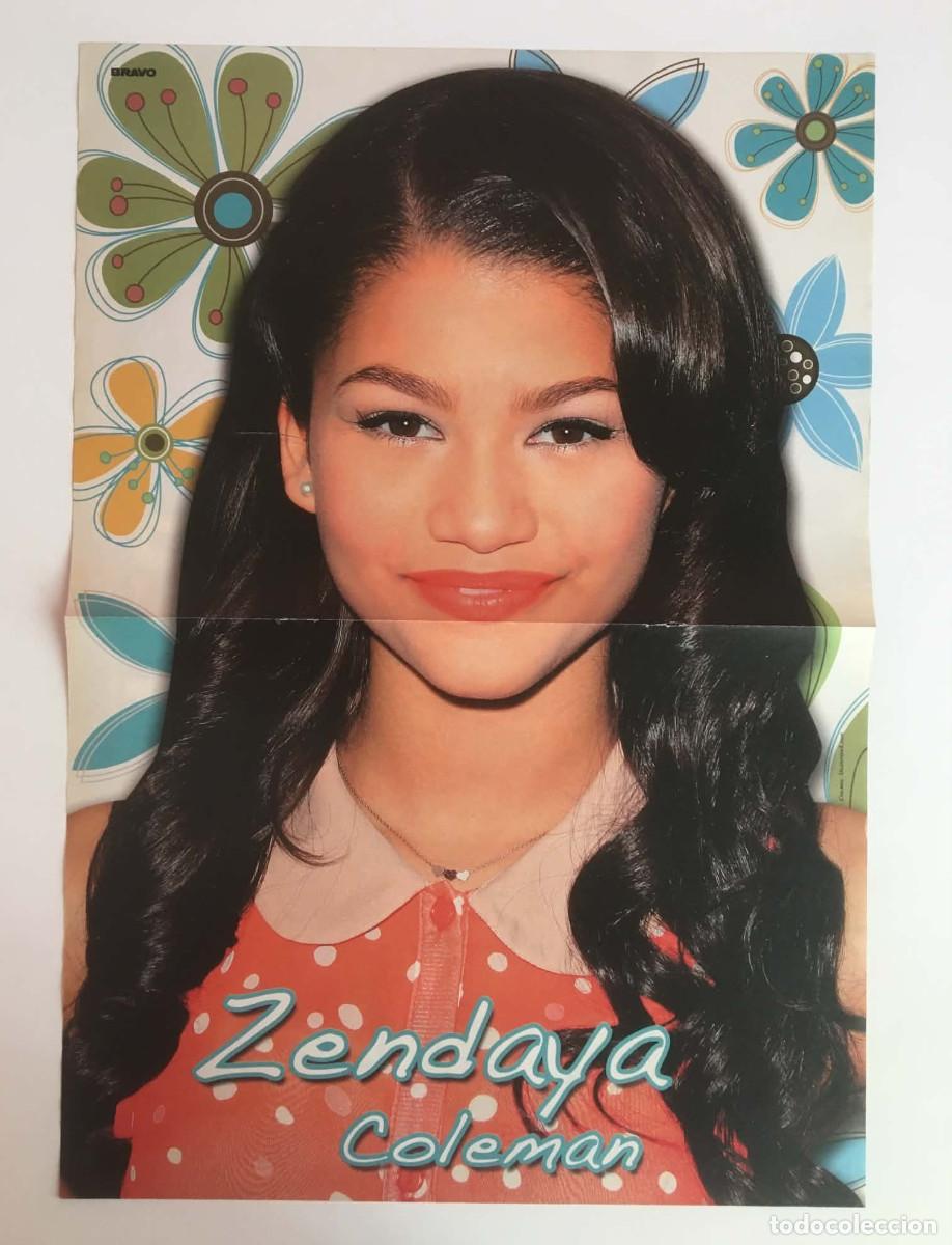 Coleccionismo de carteles: Zendaya Polka Dot Dress / The Wanted Boy Band Double-Sided Poster A3 - Bravo Bulgaria Movie Music