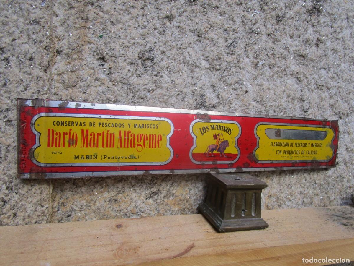 Coleccionismo de carteles: CHAPA LATA CONSERVAS ' LOS MARINOS - DARIO MARTIN ALFAGEME ' MARIN Y MOA&Ntilde;A - 44X8.5CM SIN USO PREVIO