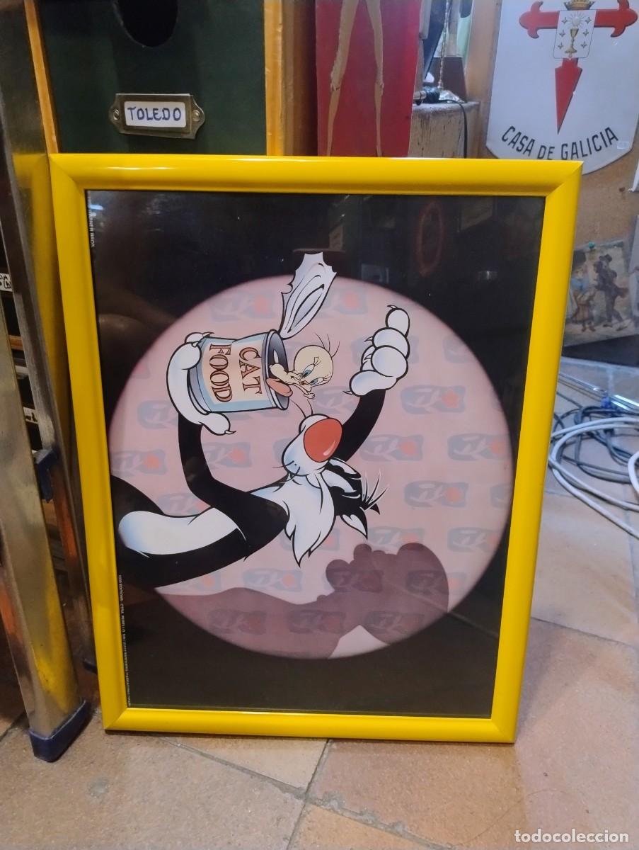 Coleccionismo de carteles: Cuadro Piol&iacute;n y Silvestre Warner Bros 1995. Con marco amarillo. 43 x 34 cm