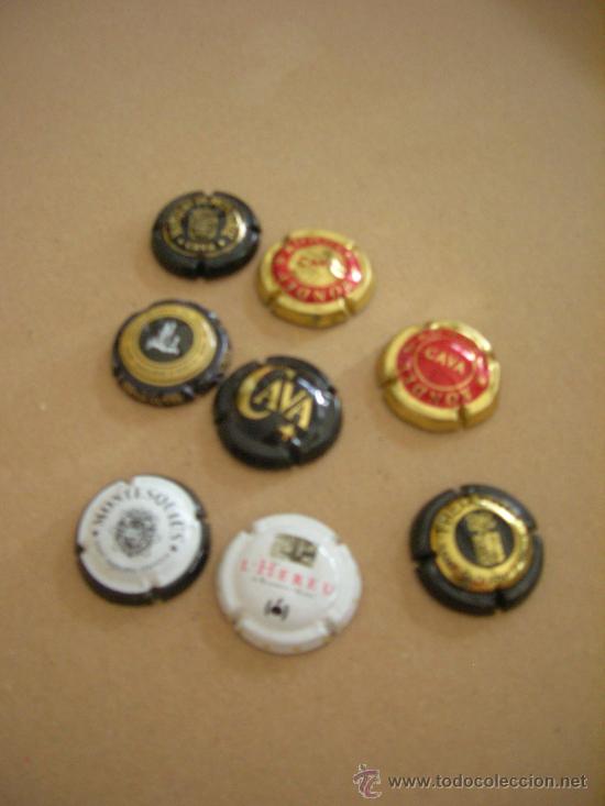 Coleccionismo de cava: 8 Chapas de cava de marcas variadas. - Foto 1