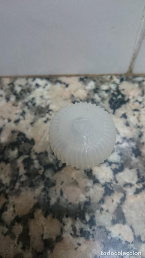 Colecionismo de cava: ANTIGUO TAPON CAVA PLASTICO RAVENTOS FORNS LETRAS EN RELIEVE