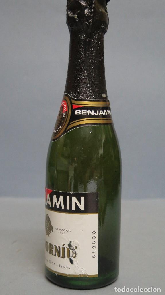 Coleccionismo de cava: BOTELLIN CODORNIU. BENJAMIN. SIN ABRIR - Foto 2