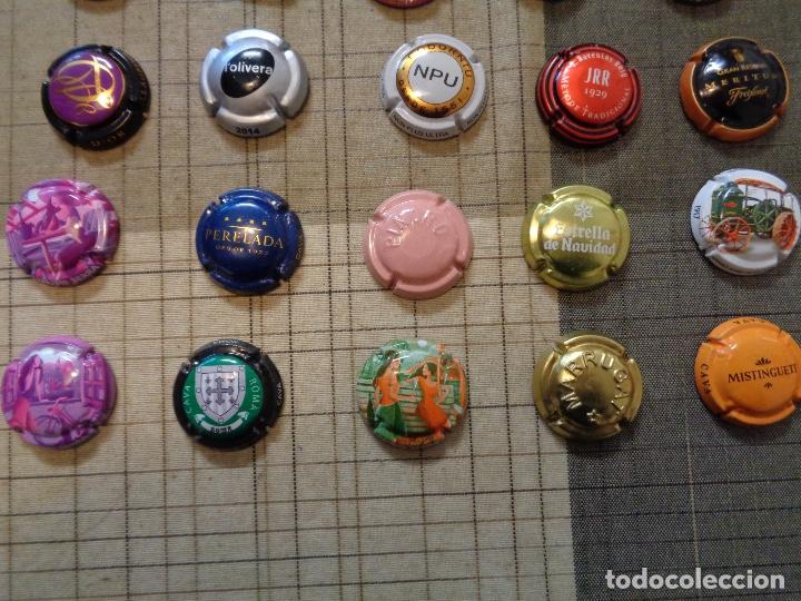Coleccionismo de cava: lote chapas de cava de colecci&oacute;n - Foto 3