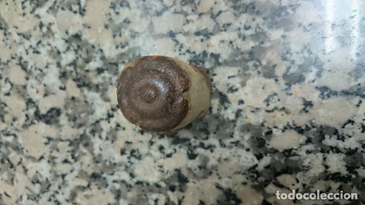 Coleccionismo de cava: CHAPA PLACA DE CAVA  GENERICA CON TACHA LETRA. N CON 3 OBERTURAS