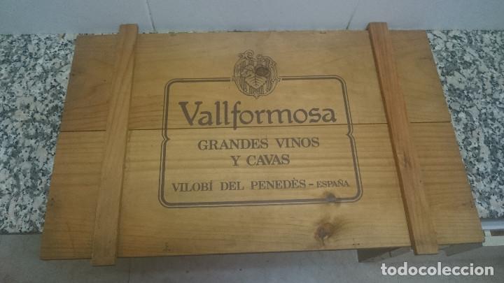 Colecionismo de cava: MADERA TAPA CAVA VINO VALLFORMOSA GRANDES VINOS Y CAVAS VILOBI DEL PENEDES - ESPA&Ntilde;A