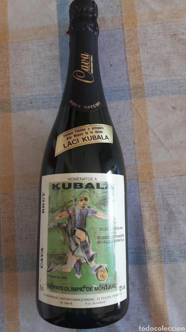 Coleccionismo de cava: Botella de cava partido homenaje a kubala - Foto 1