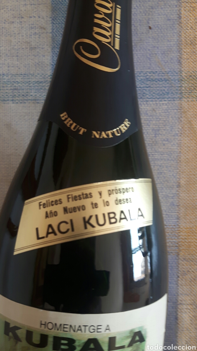 Coleccionismo de cava: Botella de cava partido homenaje a kubala - Foto 2