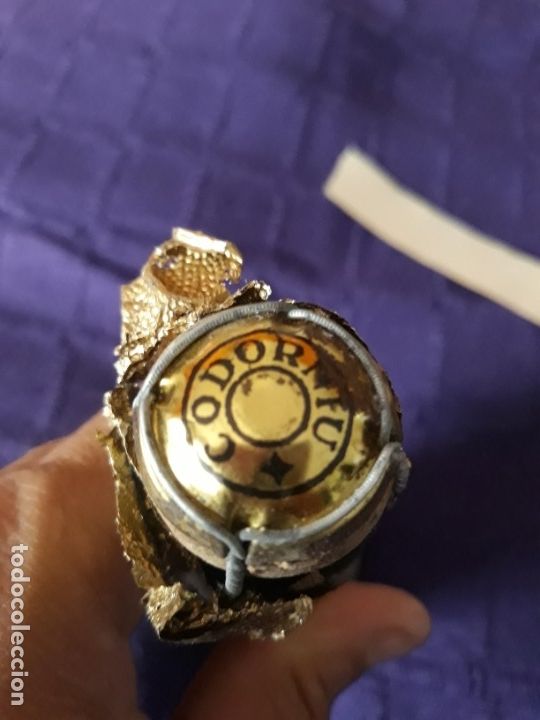 Coleccionismo de cava: Antigua chapa cava codorniu extra brut color dorado