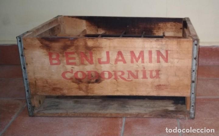 Coleccionismo de cava: ANTIGUA CAJA DE MADERA BENJAMIN CODORNIU. CAVA. - Foto 1