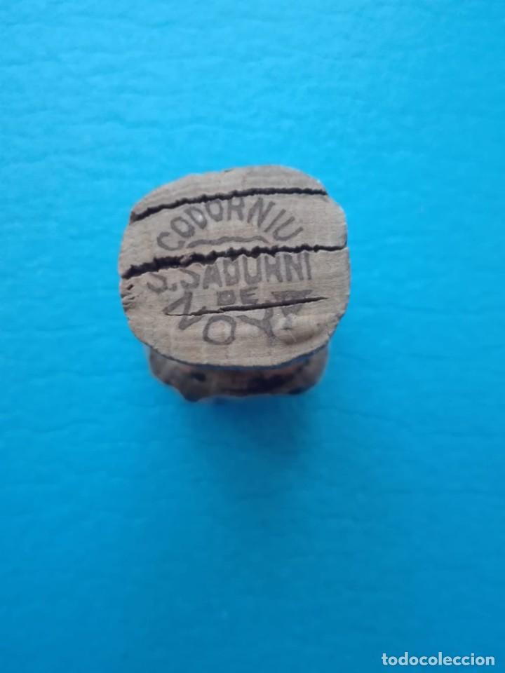 Coleccionismo de cava: ANTIGUA Y DIFICIL PLACA DE CAVA CODORNIU (ENTALLADA) - Foto 2