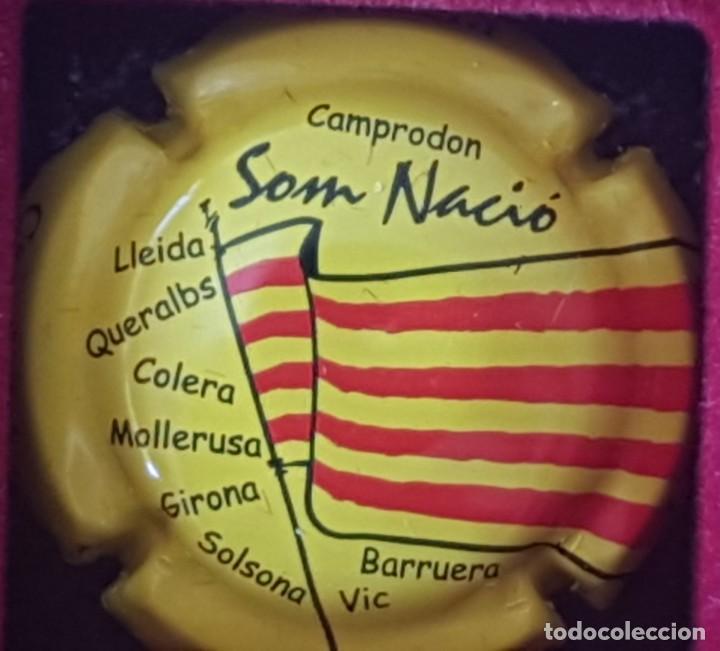 Coleccionismo de cava: Placa de Cava &rdquo;SOM NACI&Oacute;&rdquo; - Foto 1