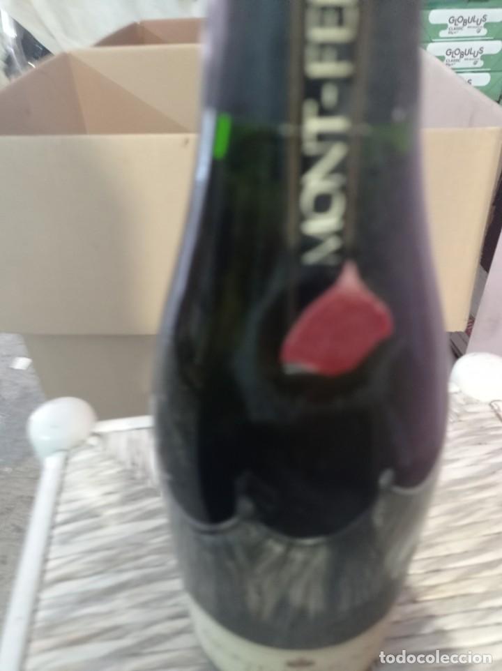 Coleccionismo de cava: ANTIGUA BOTELLA CAVA MONT FERRANT GRAN CUV&Eacute;E REF. UR - Foto 4