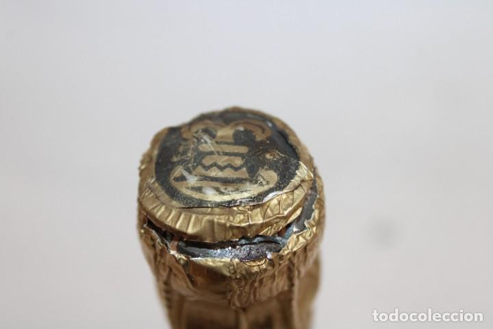 Coleccionismo de cava: BOTELLA DE CAVA PRELADA. CON CHAPA ANTIGUA - Foto 5