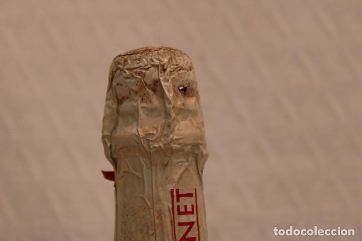 Coleccionismo de cava: ANTIGUA BOTELLA DE CAVA FREIXENET. EXTRA. SIN ABRIR. - Foto 4