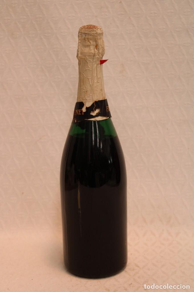 Coleccionismo de cava: ANTIGUA BOTELLA DE CAVA FREIXENET. EXTRA. SIN ABRIR. - Foto 11