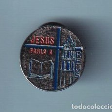 Coleccionismo de cava: ANTIGUO PIN DE CASA JESUS PERLA REUS. Lote 365209571