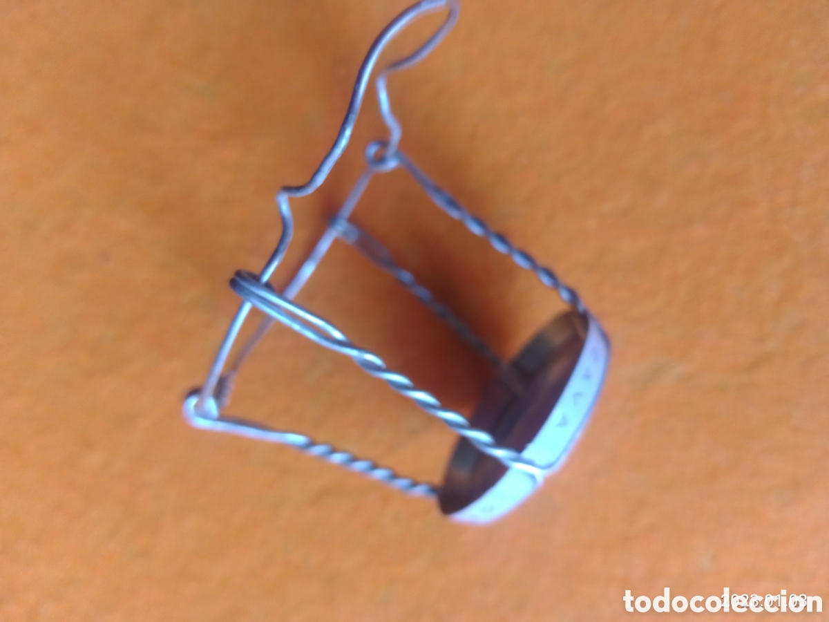 Coleccionismo de cava: CAVA BACH - CHAPA TAP&Oacute;N - Foto 3