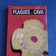 Coleccionismo de cava: CATALEG OFICIAL DE LA C P C DE PLAQUES DE CAVA I VINS ESCUMOSOS D´ESPANYA 2001.. Lote 400906989