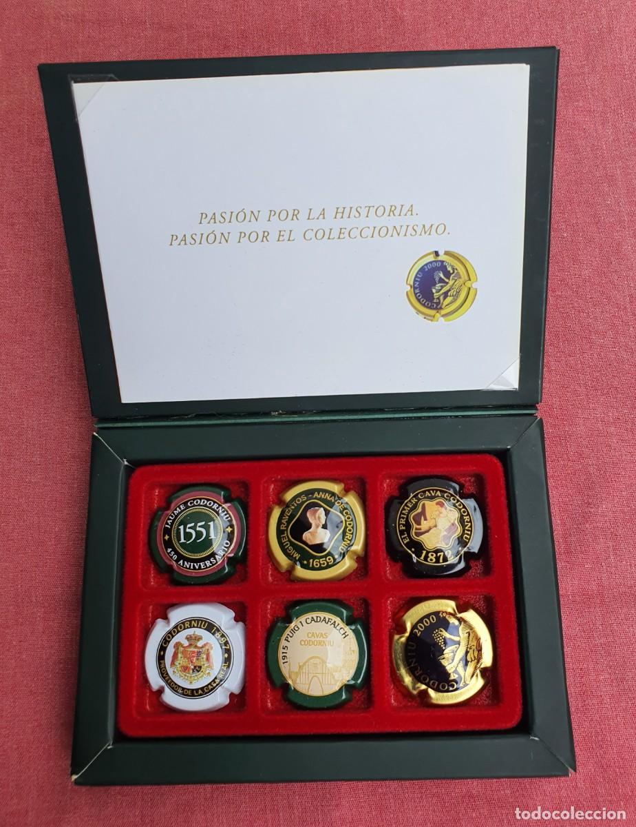 Coleccionismo de cava: ESTUCHE 6 CHAPAS DE CAVA CODORNIU EDICI&Oacute;N LIMITADA - Foto 1