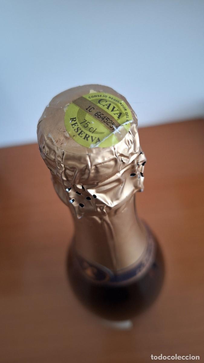 Coleccionismo de cava: Botella Cava, Castillo Perelada, Brut Reserva, Numerada - Foto 3