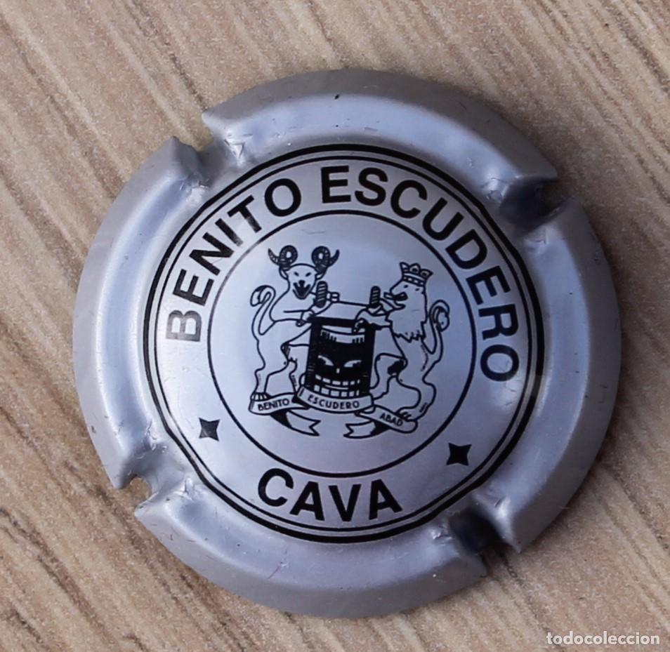Coleccionismo de cava: PLACA CHAPA DE CAVA - BENITO ESCUDERO - Foto 1