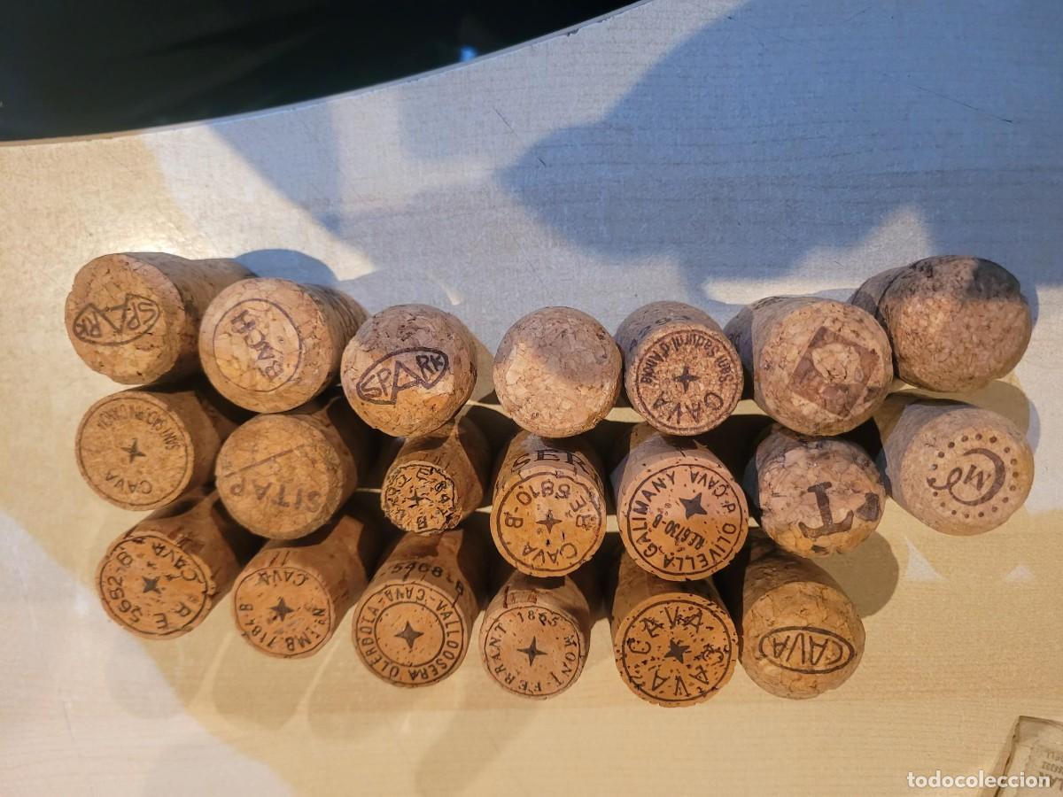 Coleccionismo de cava: COLECCION DE 20 TAPONES DE CORCHO DE CAVA - Foto 1