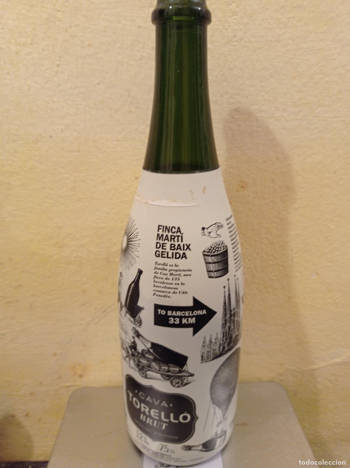Coleccionismo de cava: Botella cava Torell&oacute; - vacia - Foto 1
