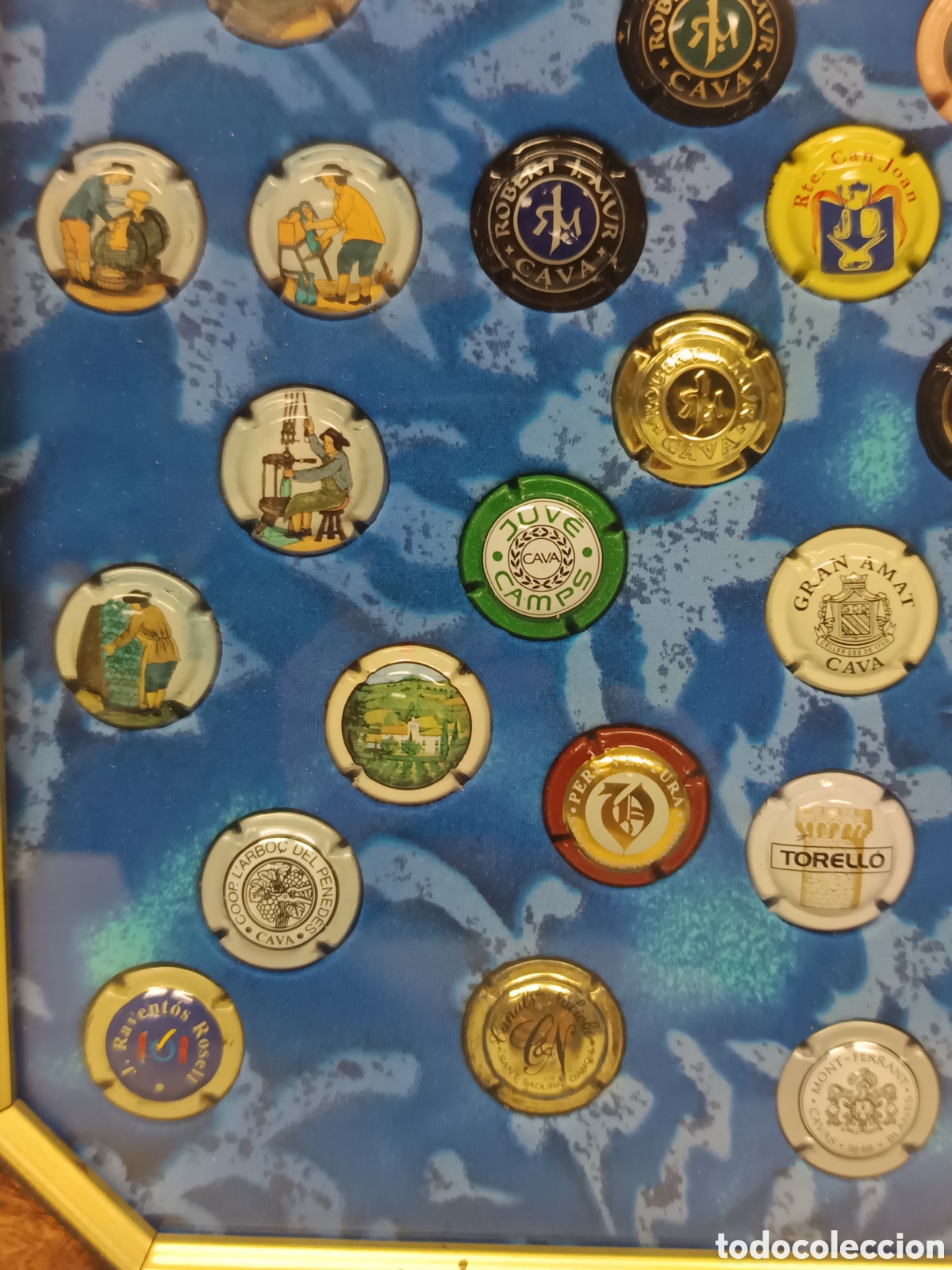 Coleccionismo de cava: Cuadro con colecci&oacute;n de chapas Cava - Foto 4