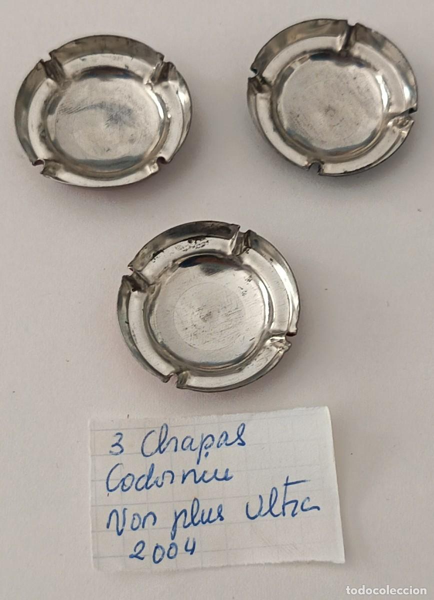 Coleccionismo de cava: 3 Chapas de cava. Codorniu Non Plus Ultra. A&ntilde;o 2004. - Foto 2