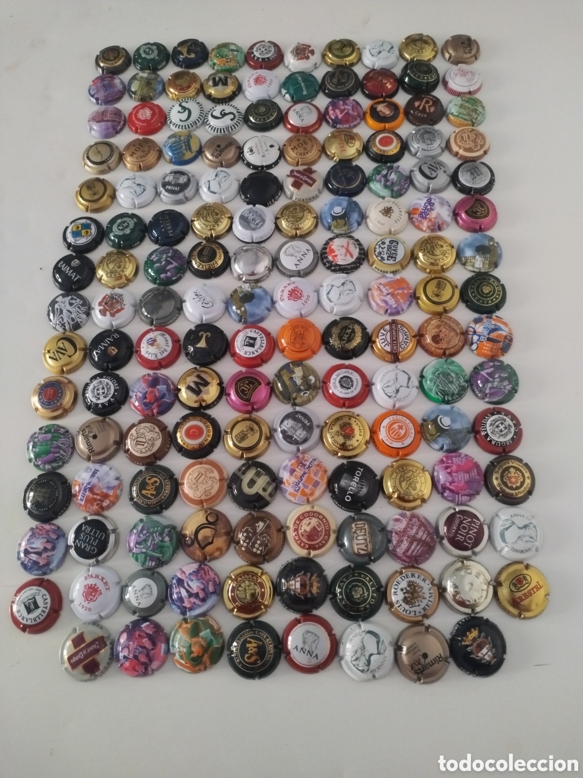 Coleccionismo de cava: (I*)...150 CHAPAS DE CAVA - Foto 1