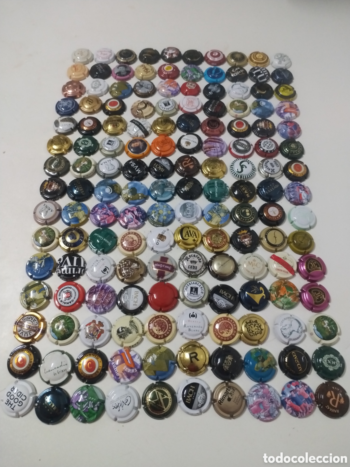 Coleccionismo de cava: (*II)...150 CHAPAS DE CAVA - Foto 1