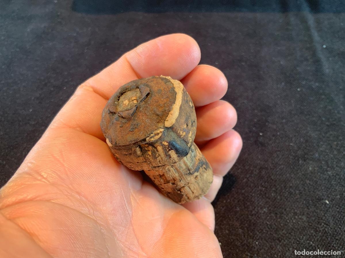 Coleccionismo de cava: Antiguo tap&oacute;n con chapa o placa de corcho , sidra valle ballina y fernandez, Gaitero. Entallada.