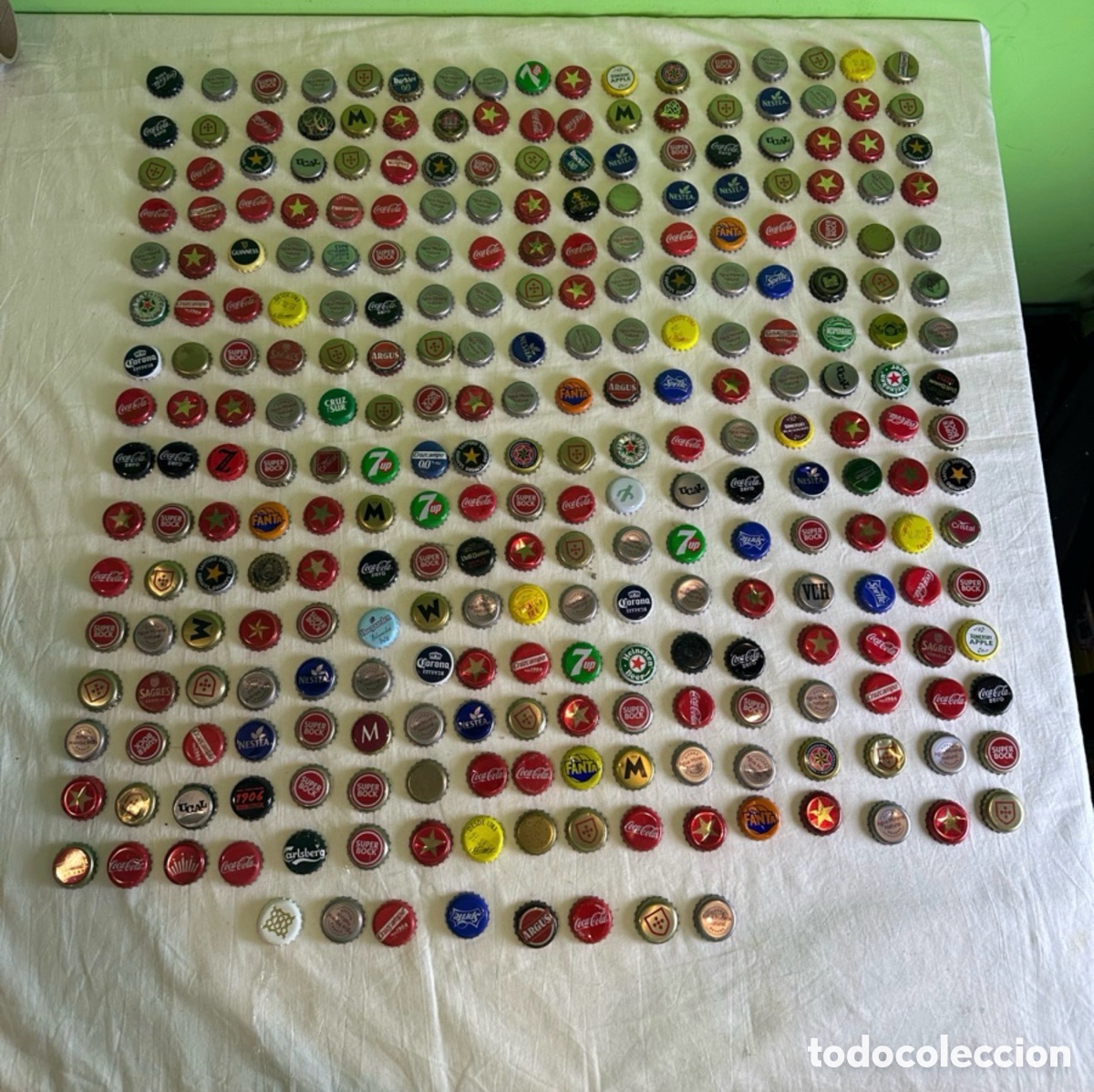 Colecionismo de cava: lote colecci&oacute;n 280 chapas y c&aacute;psulas de cerveza, refrescos y bebidas